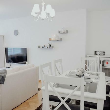 Apartman M5 Ðakovo Buitenkant foto