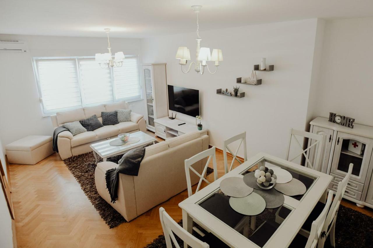 Apartman M5 Ðakovo Buitenkant foto