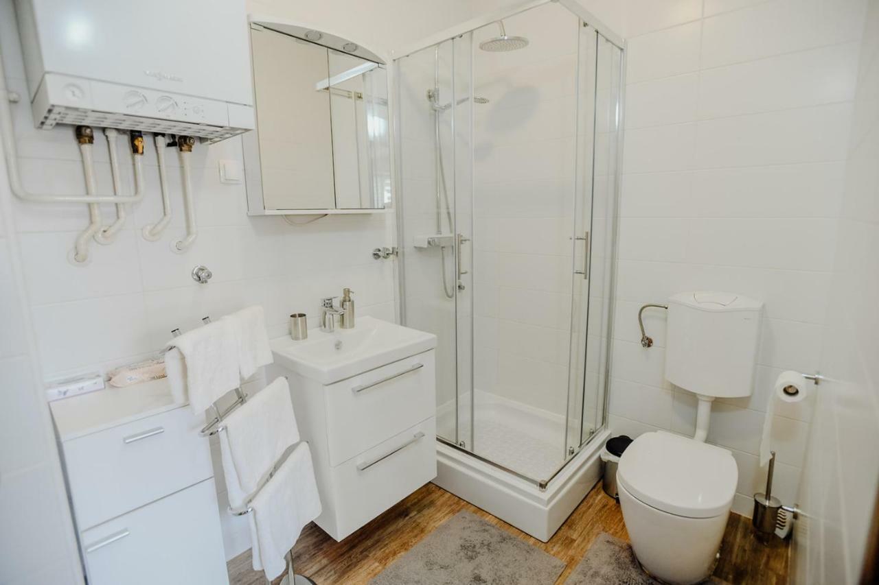 Apartman M5 Ðakovo Buitenkant foto