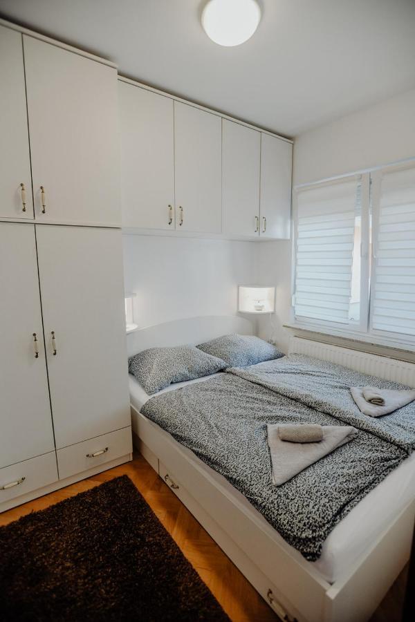 Apartman M5 Ðakovo Buitenkant foto